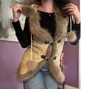 Fur Trim Linda Richards Luxury Beige Womens Collar Cable Knit Sweater Vest Sz XS